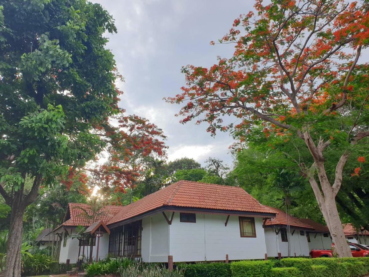 Supalai Pasak Resort Hotel And Spa Kaeng Khoi Екстер'єр фото